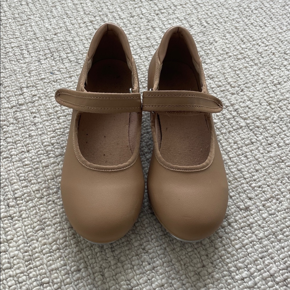Tan tap shoes